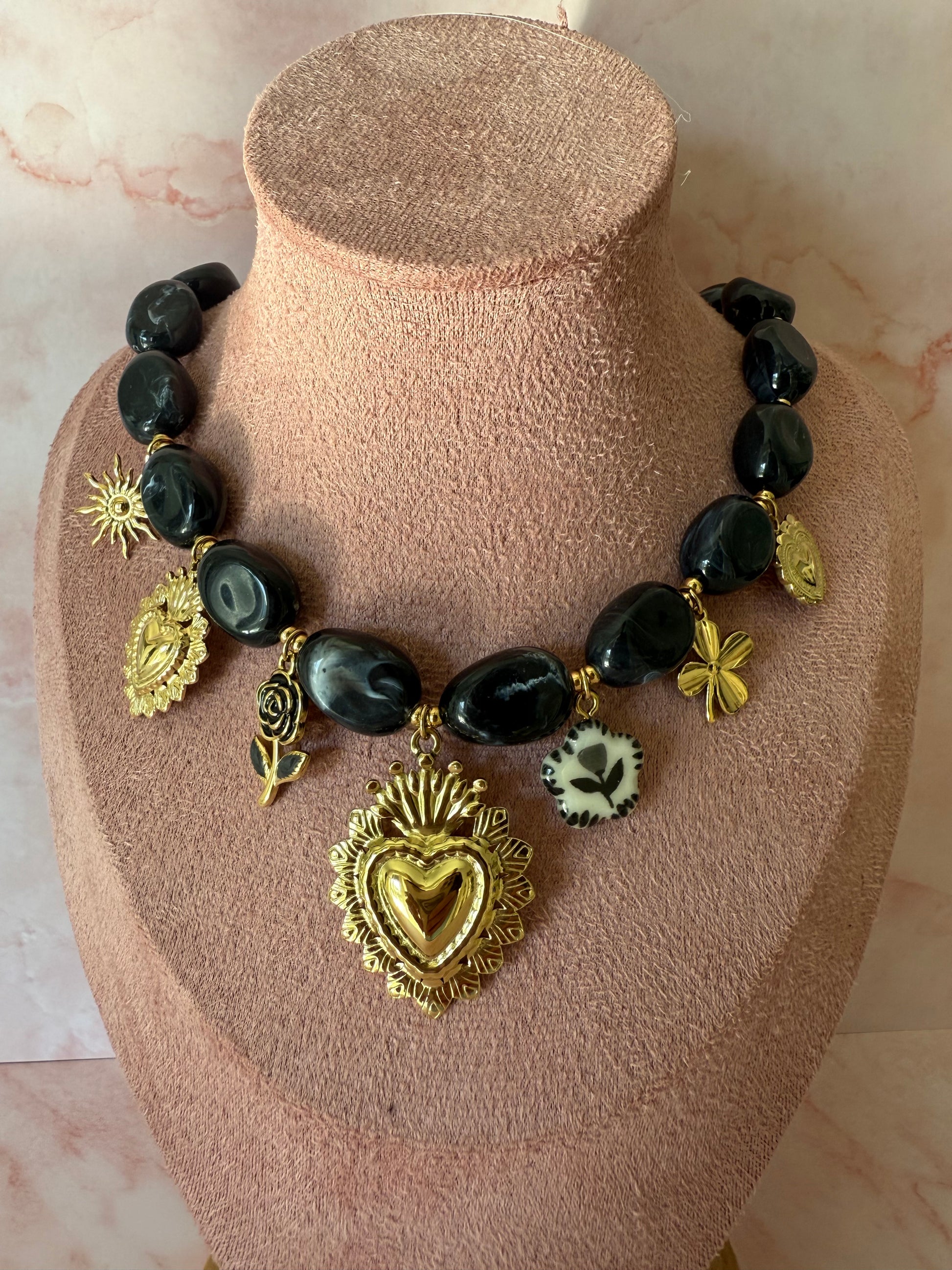 Collana cuore sacro madreperla