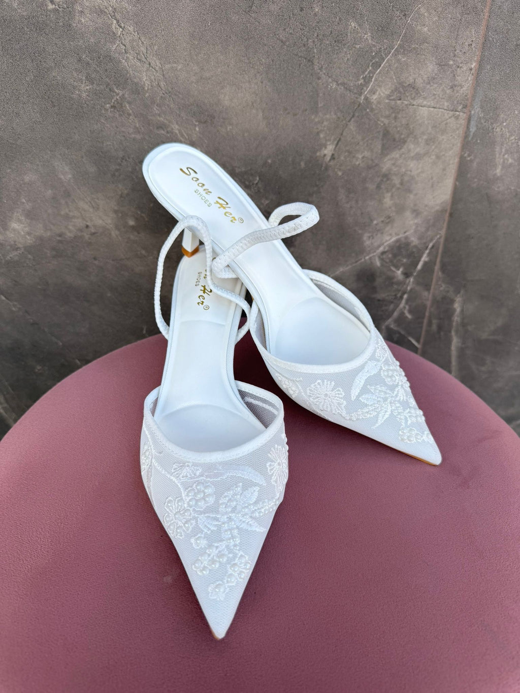 Décolleté Bride