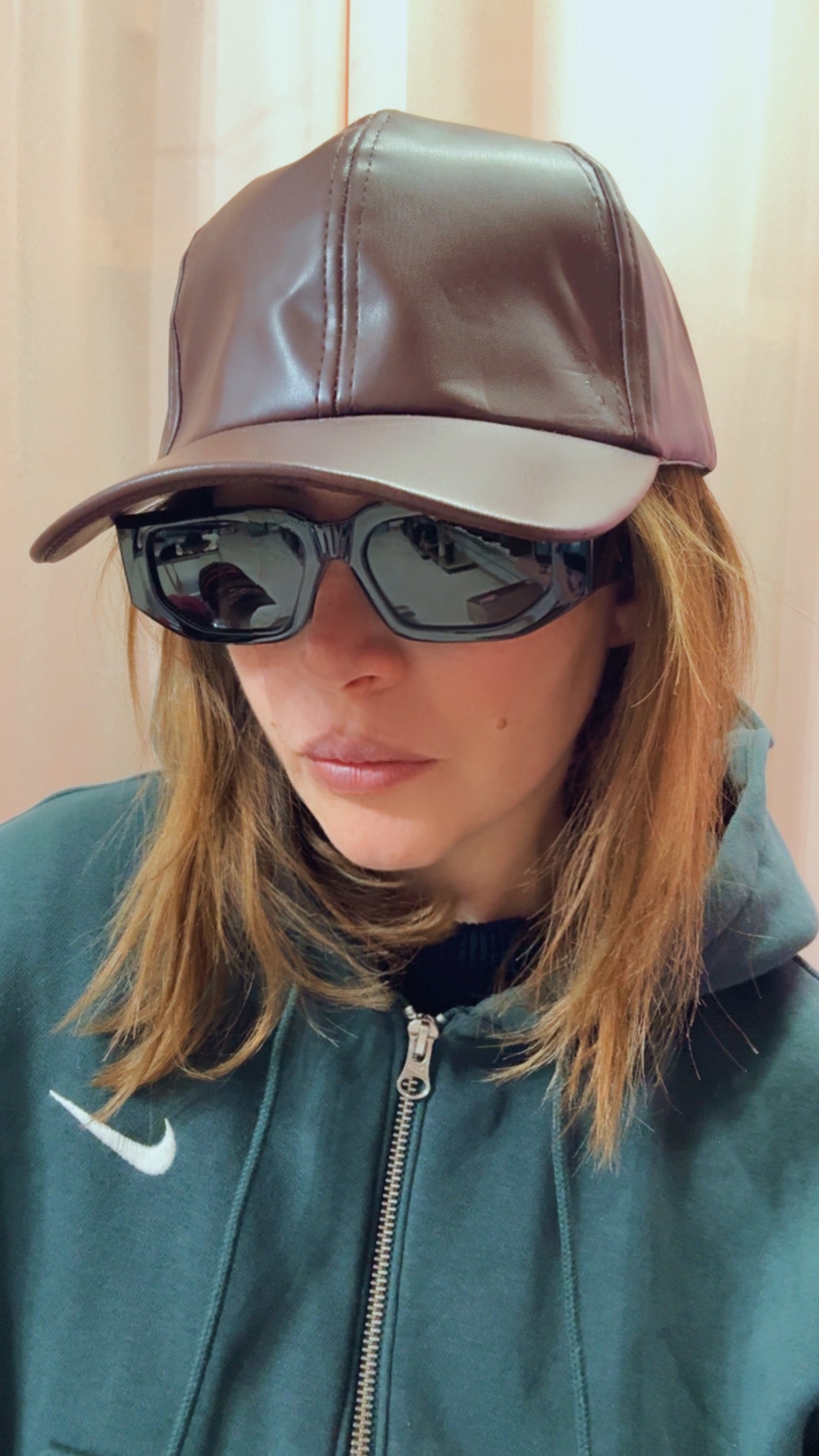Cappello con visiera ecopelle