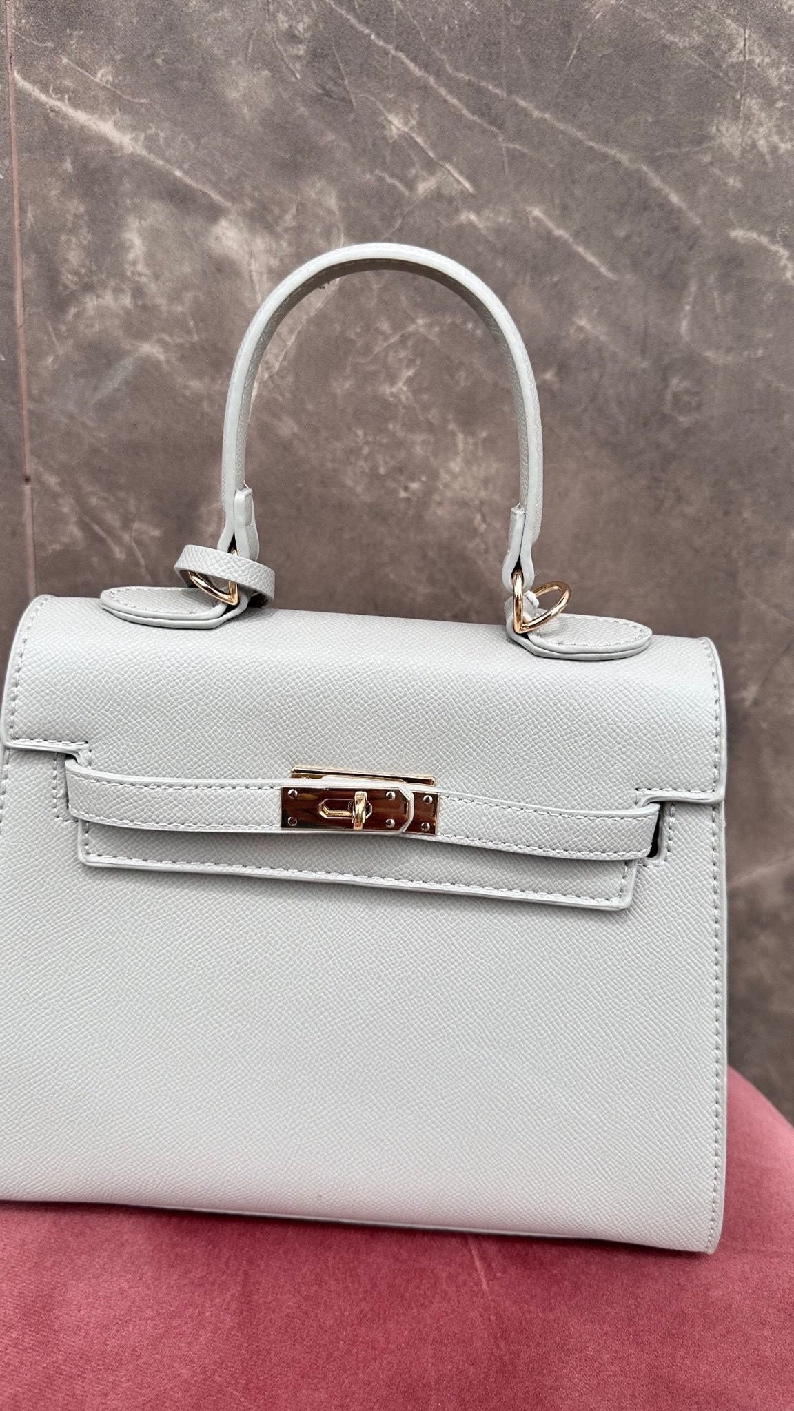 Borsa Kelly