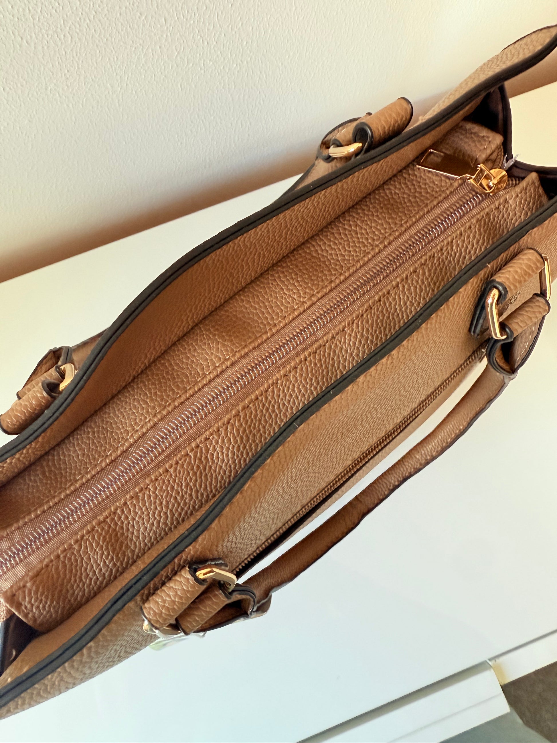 Borsa Carla