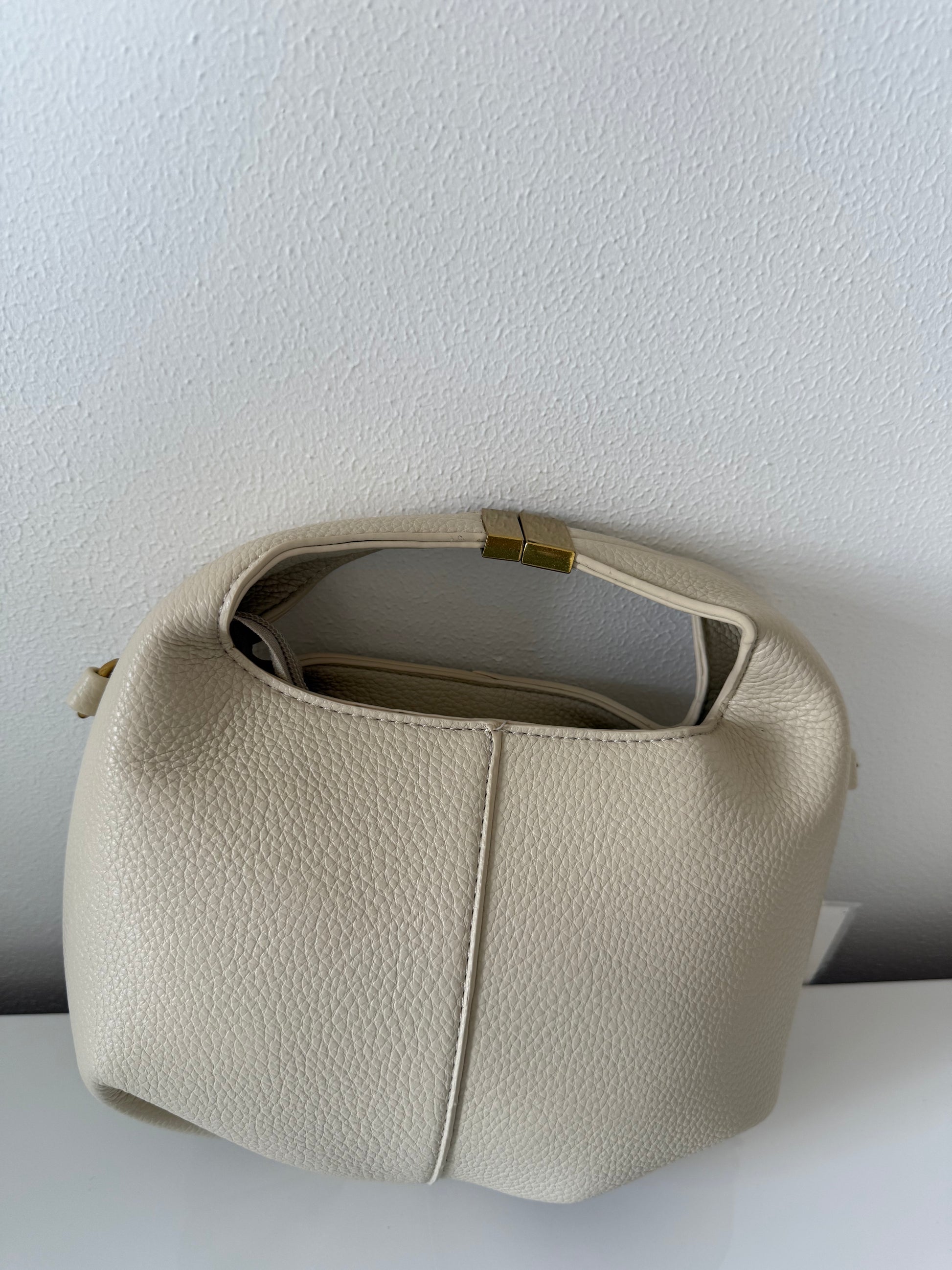 Borsa Hazul