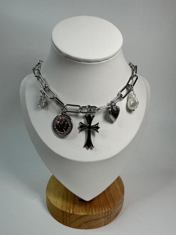 Collana Blind