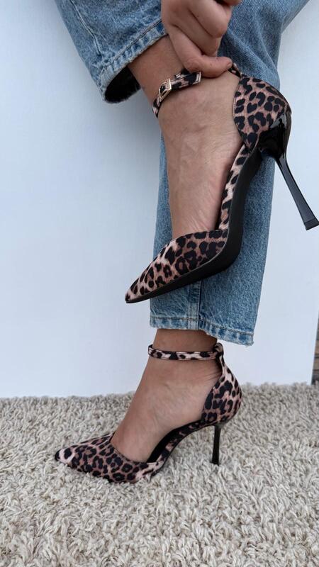 Decollètè Leopard