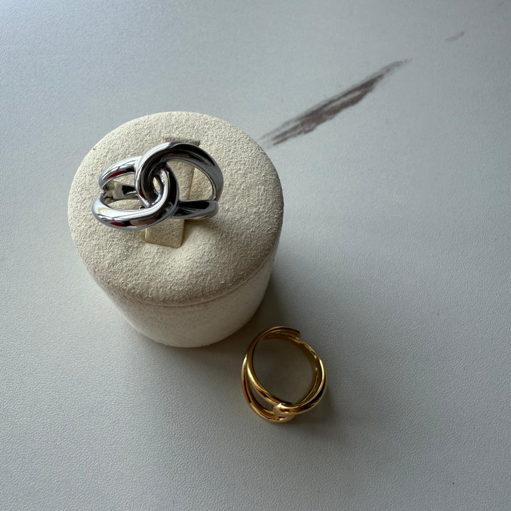 Anello intreccio liscio